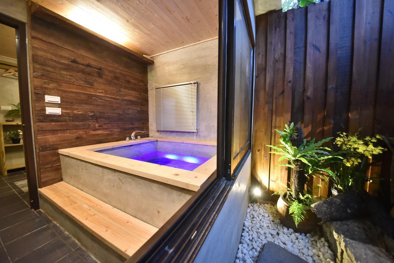 Appartamento 響水客棧 苗栗8-12人包棟 烤肉 特色老屋 Gongguan Esterno foto